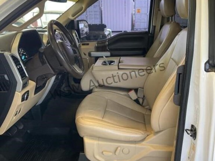 2019-ford-f150-image-21