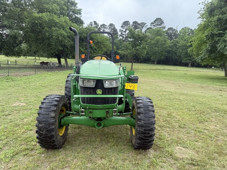 2020-john-deere-5075e-image-2