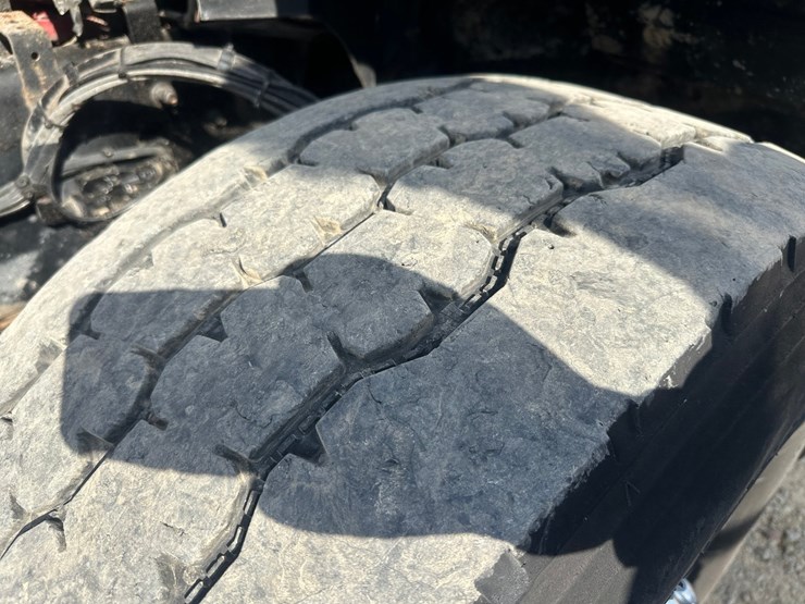 2019-massey-ferguson-8-image-85