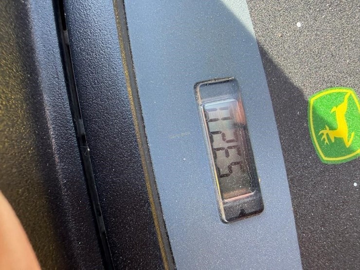 john-deere-x300-image-6