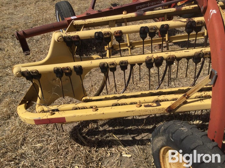 new-holland-260-image-14