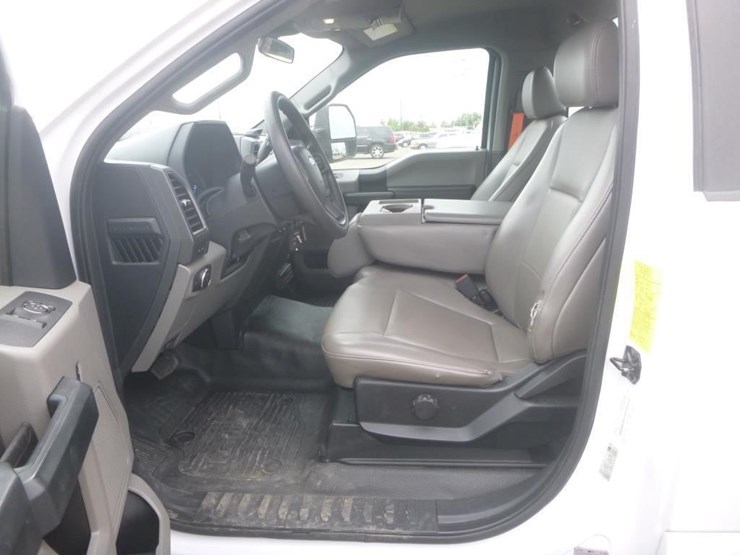 2022-ford-f450-image-19