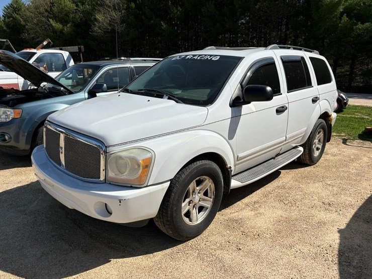 2004-dodge-durango-image-1