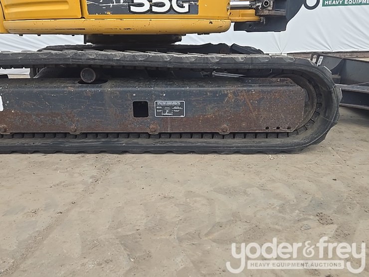 2019-deere-35g-image-17