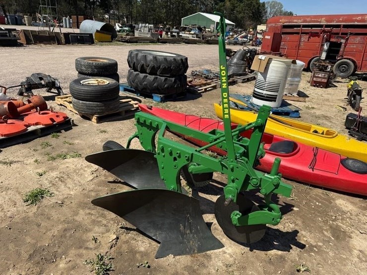 john-deere-2-image-1