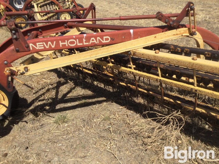 new-holland-260-image-19