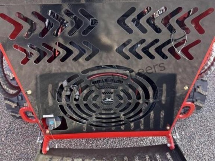 2026-sdl-380r-stand-up-skid-steer-image-8