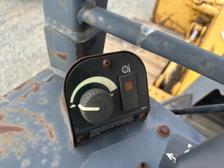 2006-deere-750j-lgp-image-50