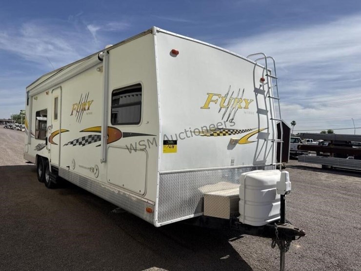 2005-thor-fury-toy-hauler-image-4