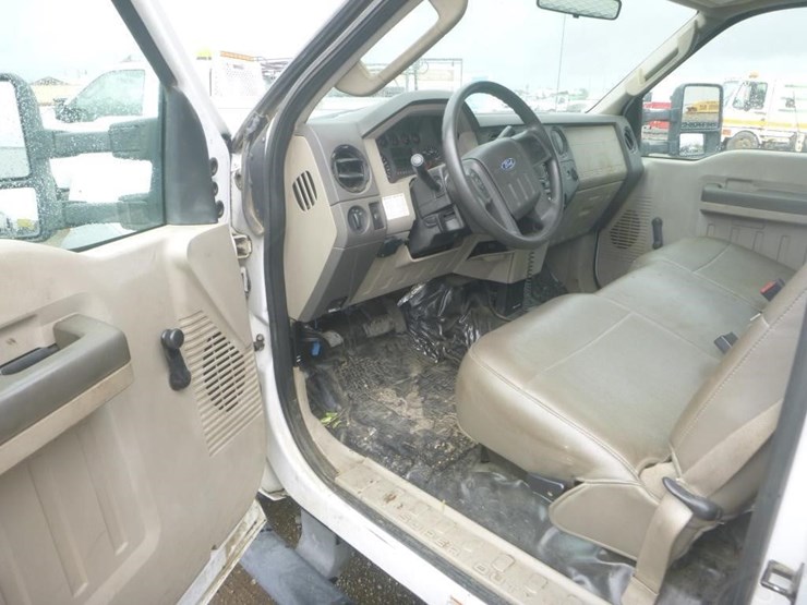 2008-ford-f550-image-19