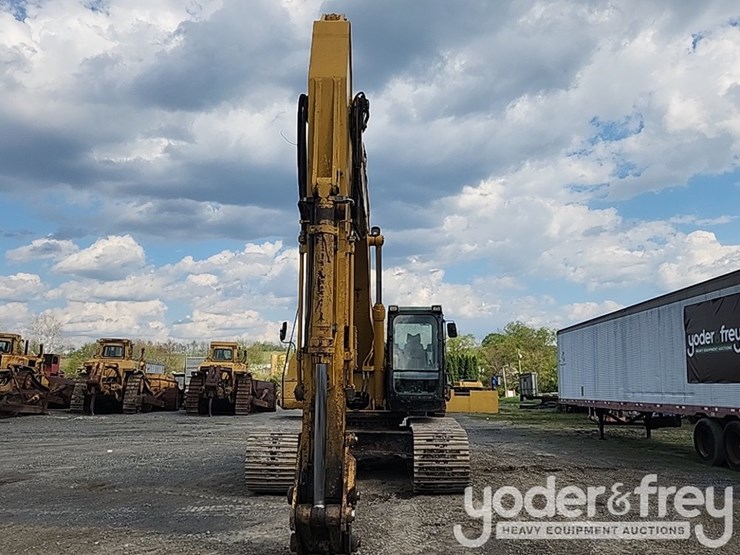 2005-caterpillar-330-image-28