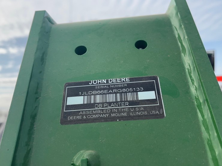 2024-john-deere-db66-image-37
