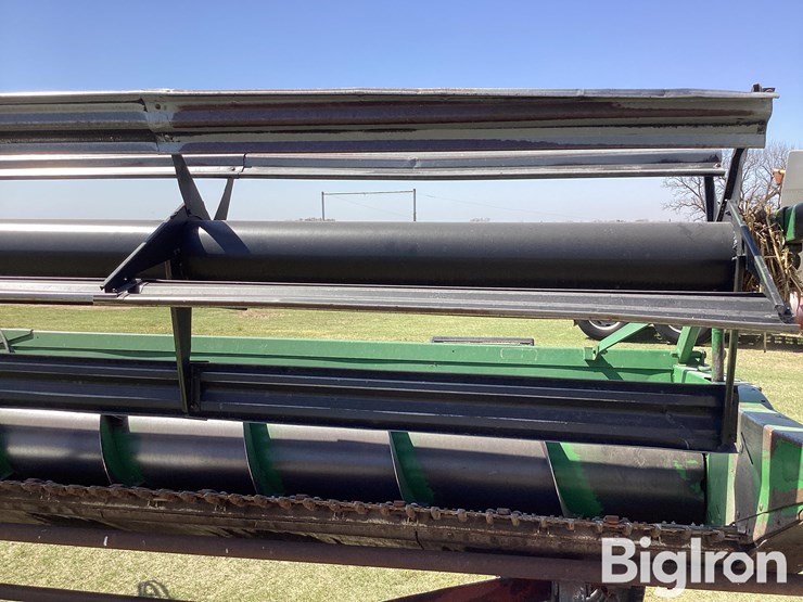 john-deere-230-image-14