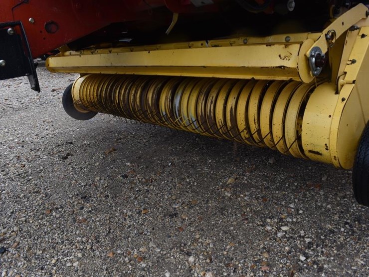 new-holland-br7090-image-5