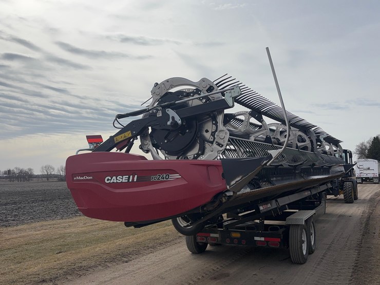 2023-mac-don-fd240-image-3