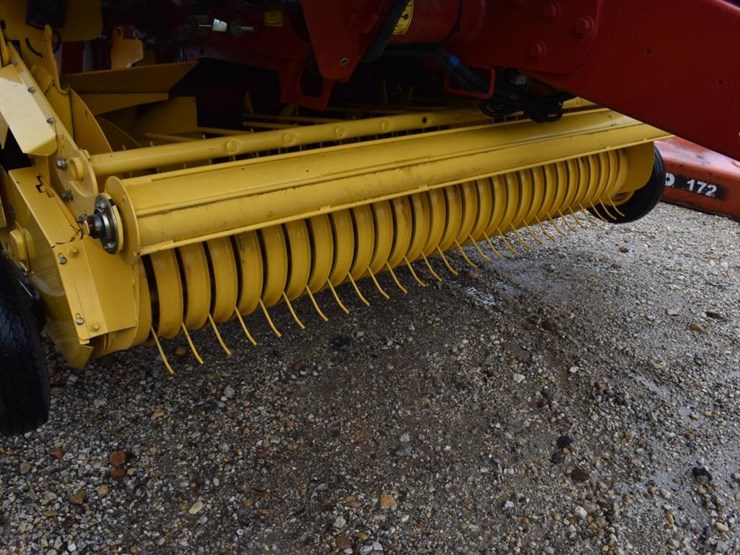 new-holland-roll-belt-460-image-3