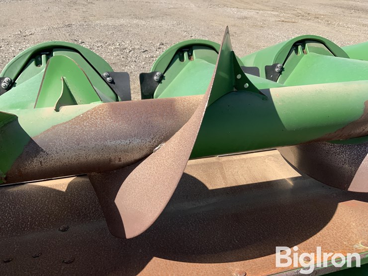 2013-john-deere-608c-image-16