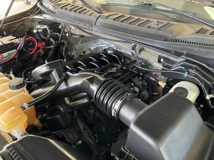 2017-ford-f150-image-13