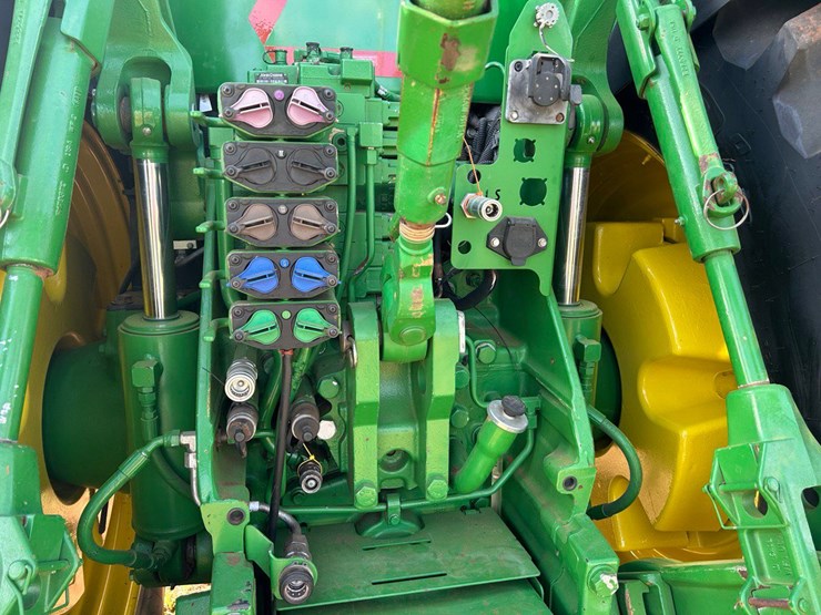 2016-john-deere-8345r-image-7