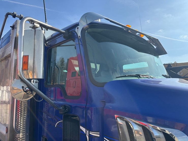 2019-massey-ferguson-8-image-11