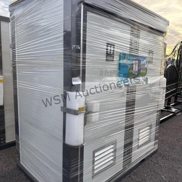 MOBILE TOILET UNIT