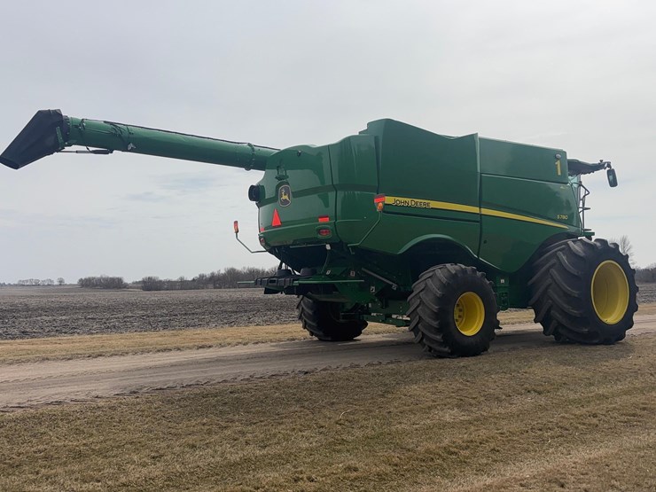 2023-john-deere-s780-image-5