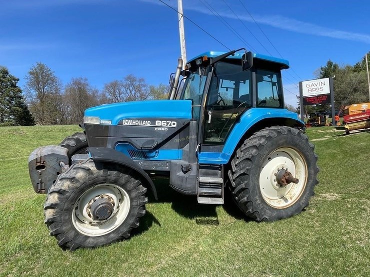 new-holland-8670-image-1