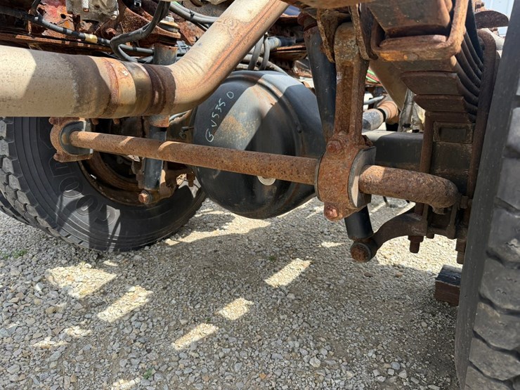 #1174-•-2015-freightliner-cab-and-chassis-image-48