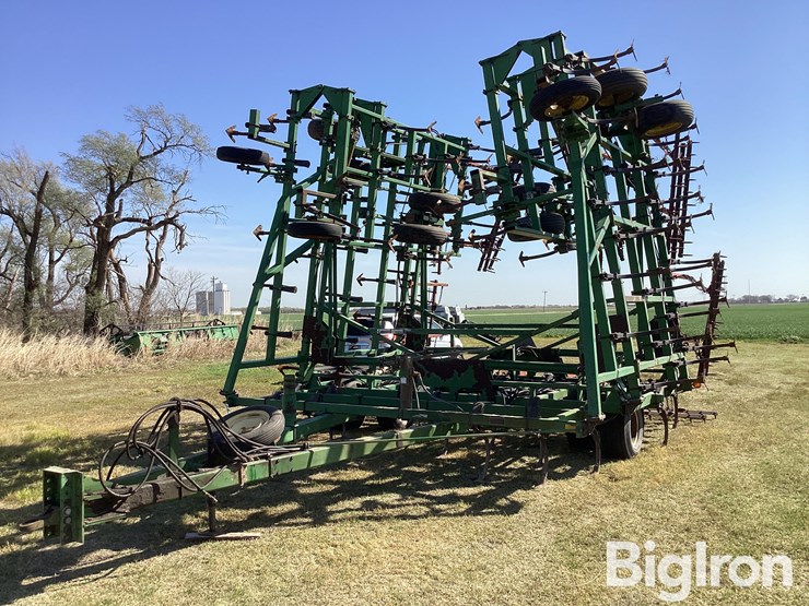 john-deere-985-image-1