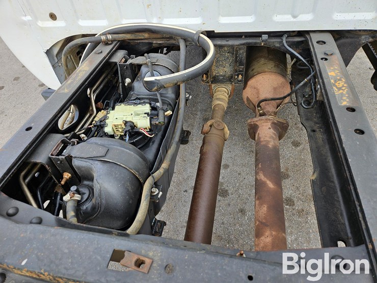 2012-ford-f550-xl-image-17