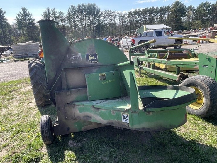 john-deere-100-image-4