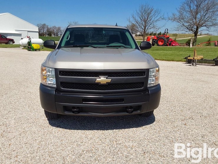 2009-chevrolet-silverado-1500-image-2