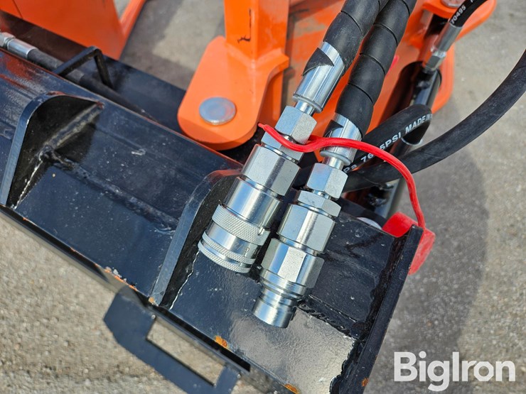 2025-massey-ferguson-730-image-15