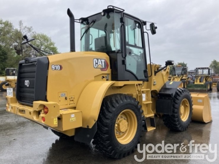 2021-caterpillar-910-image-3