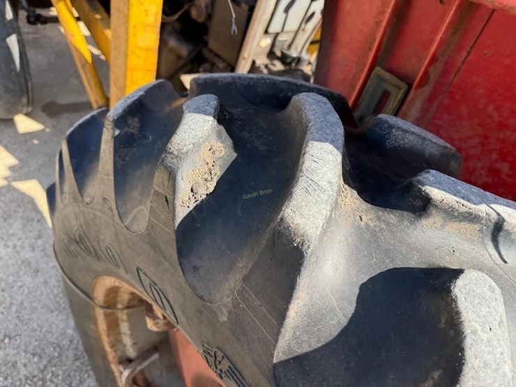 massey-ferguson-150-image-11