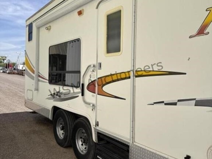 2005-thor-fury-toy-hauler-image-6