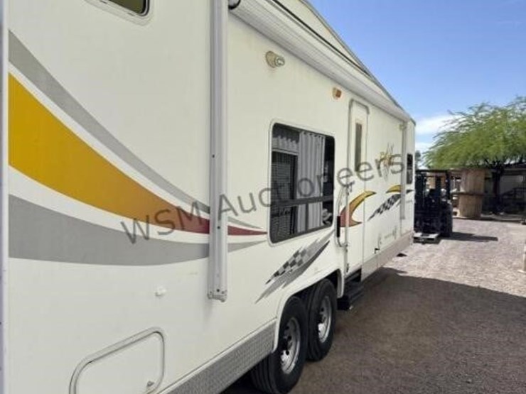 2005-thor-fury-toy-hauler-image-46