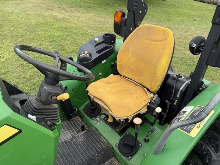 2020-john-deere-5075e-image-15
