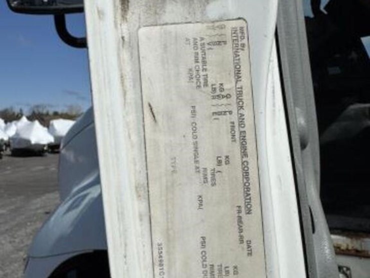 2004-international-8600-image-24