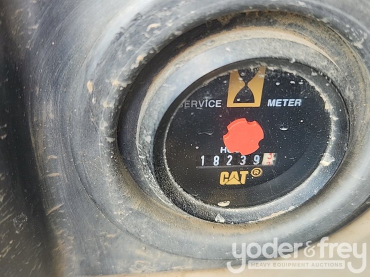 2005-caterpillar-330-image-53