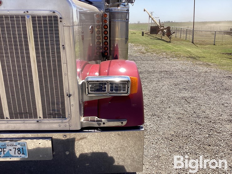 1999-peterbilt-379-image-9
