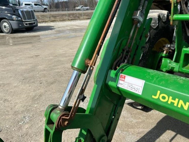 2020-john-deere-6130m-image-32