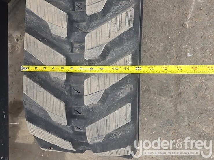 2019-deere-35g-image-21
