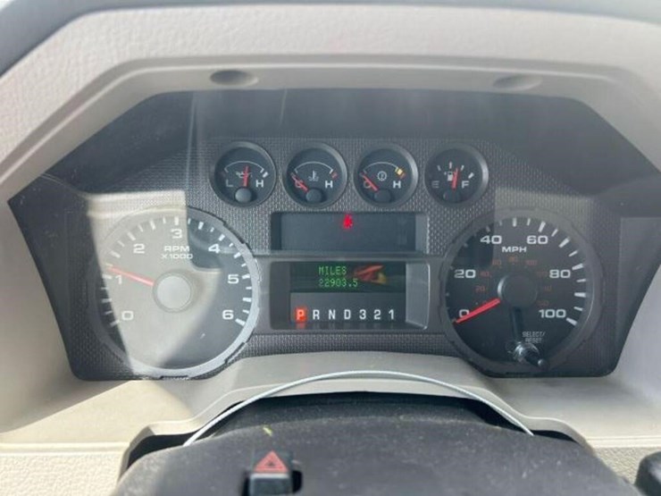 2010-ford-f250-xl-image-60