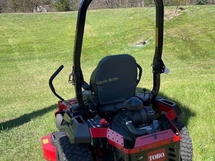 toro-z-master-2000-zero-turn-mower-image-5