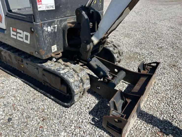 2020-bobcat-e20-image-18