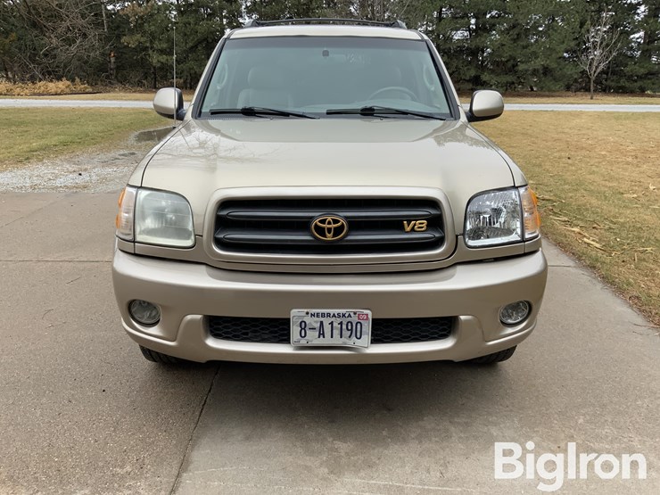 2002-toyota-sequoia-image-2