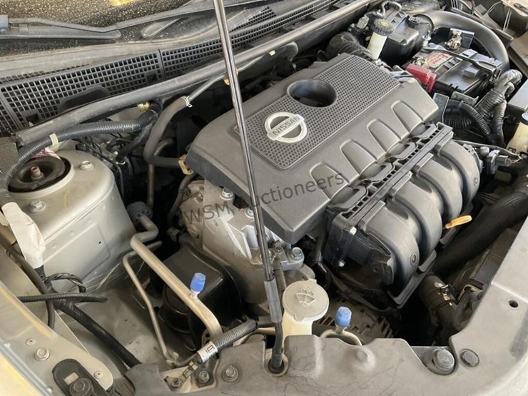 2015-nissan-sentra-sdn-image-11