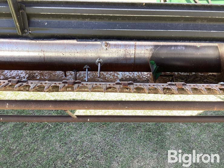 john-deere-230-image-19