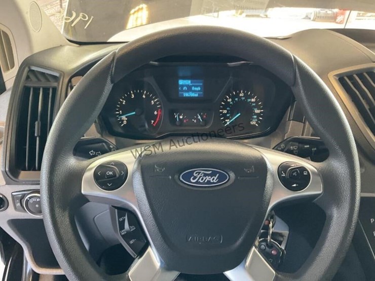 2019-ford-transit-image-18